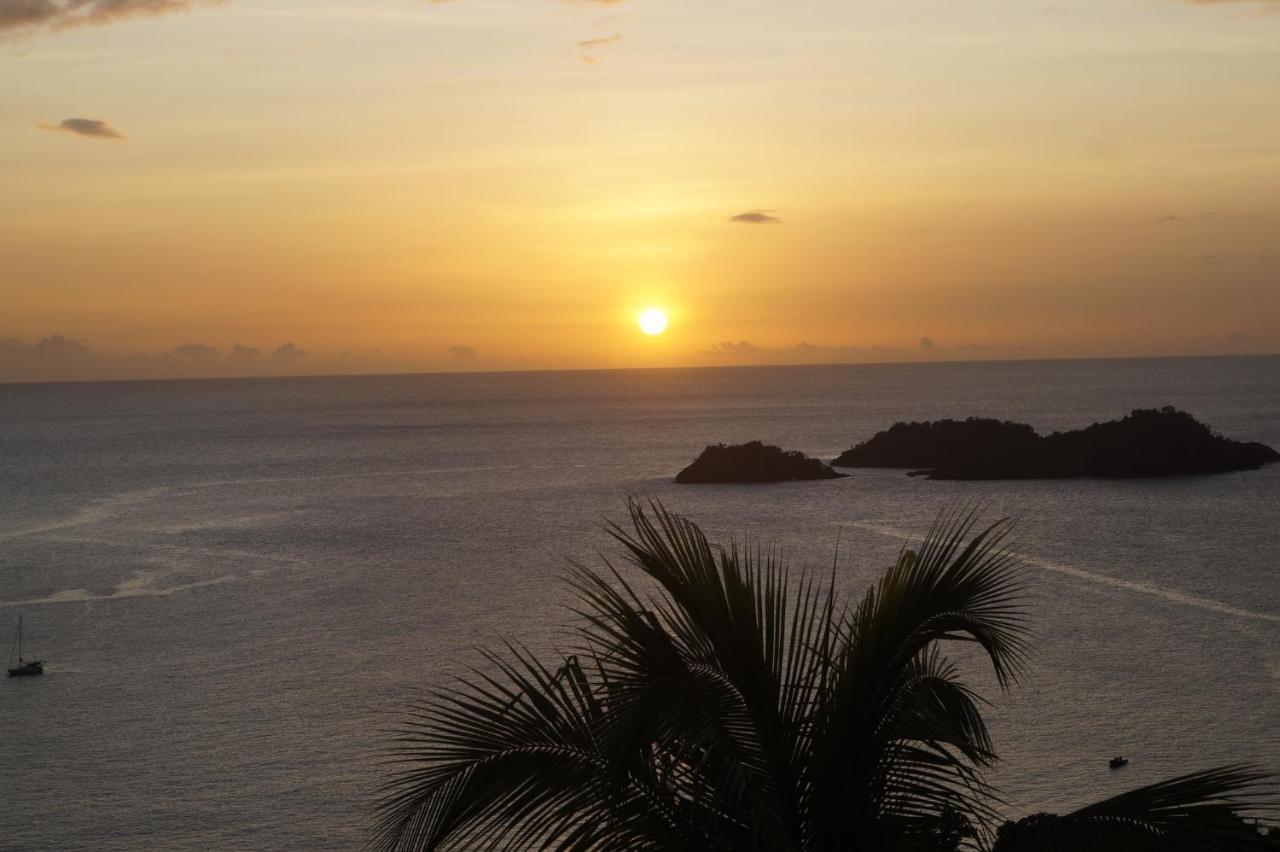 Sunset Sea Les Hauts De Malendure Villa Bouillante Exterior photo